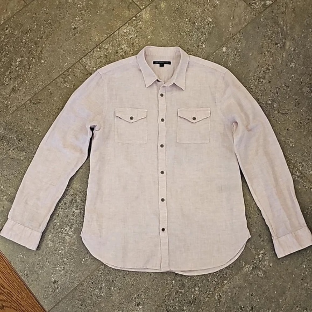 John Varvatos pale pink linen button up shirt in men's size M.